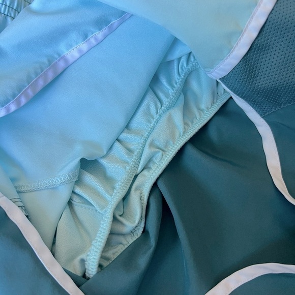 NIKE dri-fit running shorts size S EUC - Picture 9 of 15